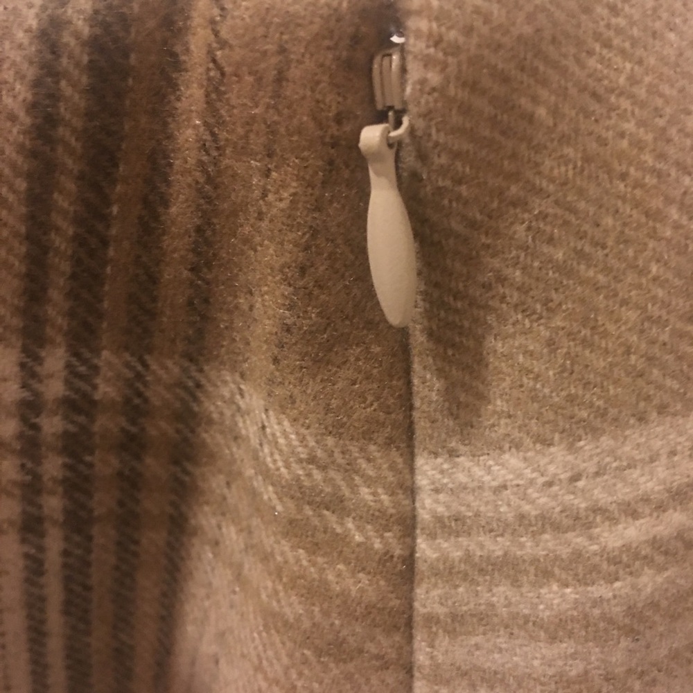 💝DONATED💝 EUC Ann Taylor Plaid Wool Pencil Skirt - Picture 8 of 8